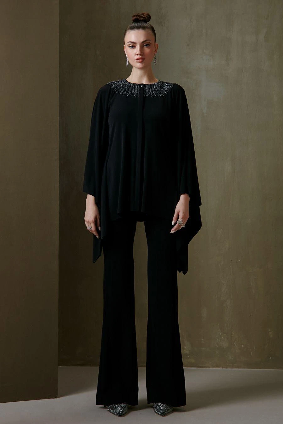 Namrata Joshipura Black Chain Streak Kaftan Top