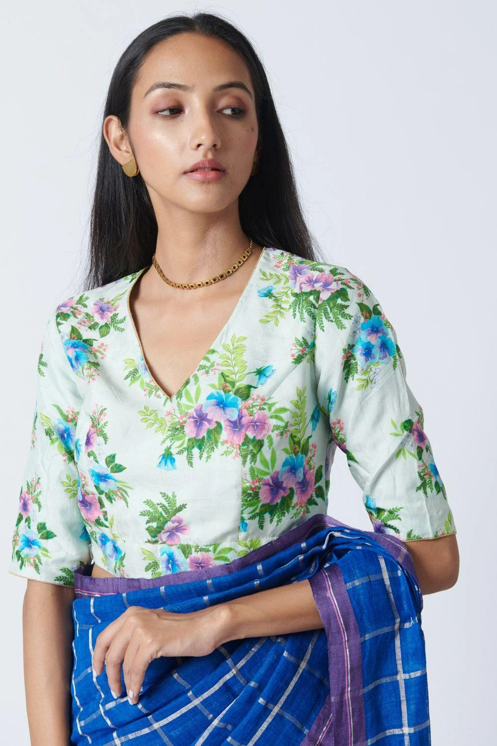 Nadiya Paar Off White V-neck Floral Blouse - Image 2